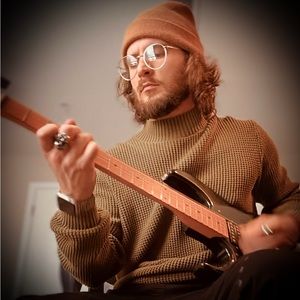 Meet your Posher, Connor